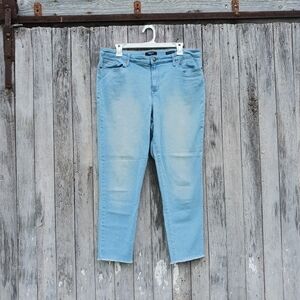 Nine West Gramercy Skinny Crop Jean Womens Size 16 Plus Size Frayed Hem Stretch